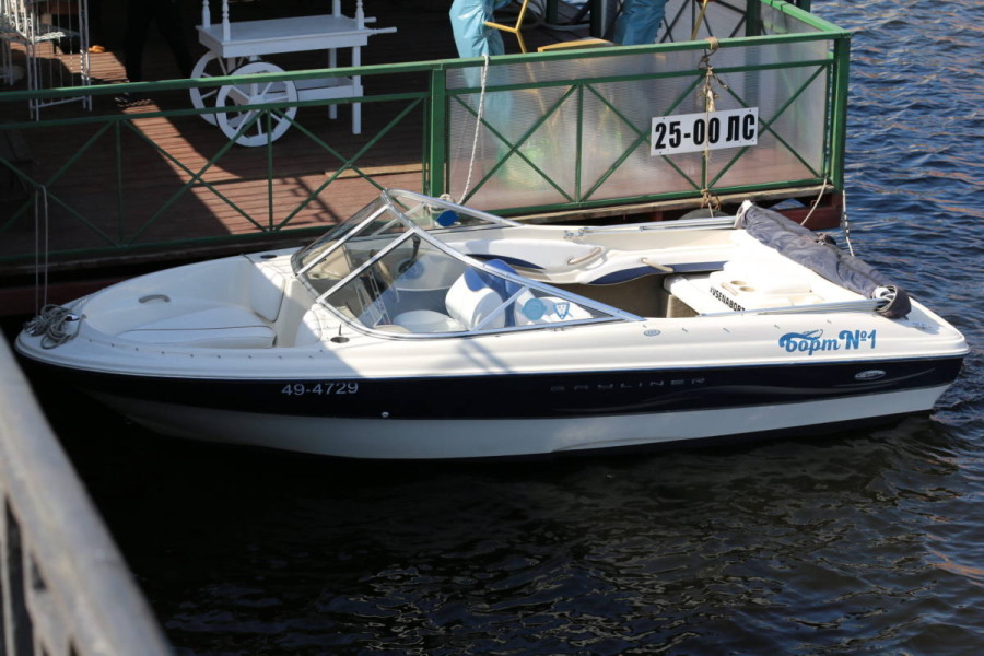 Борт №1 «Bayliner 185 Bowrider»